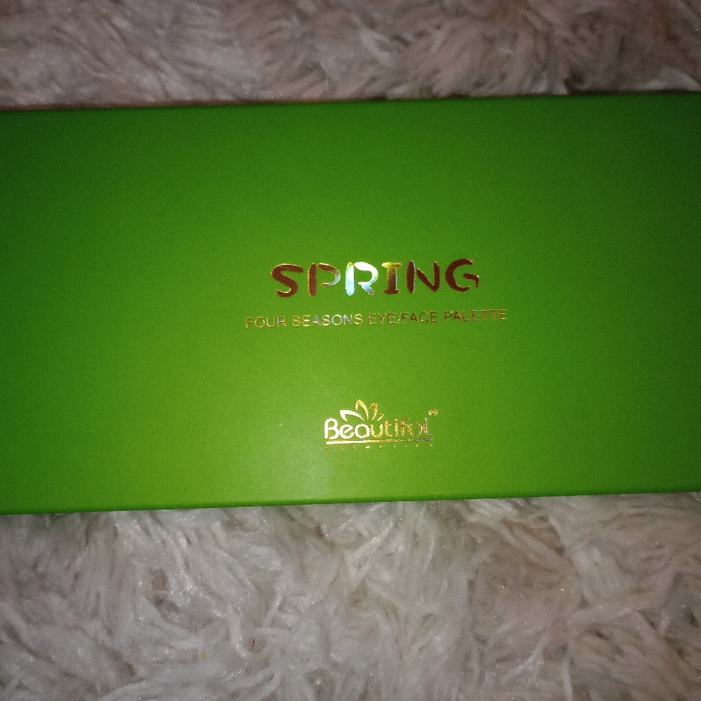 New spring makeup palettes